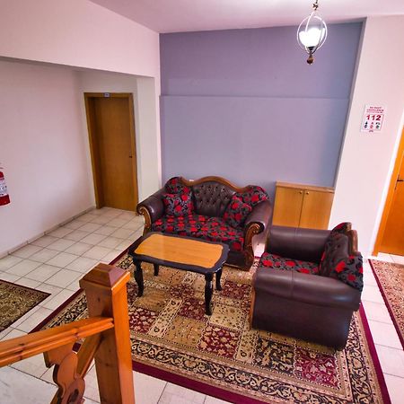 Hotel Parku I Palmave Gjirokastër Buitenkant foto
