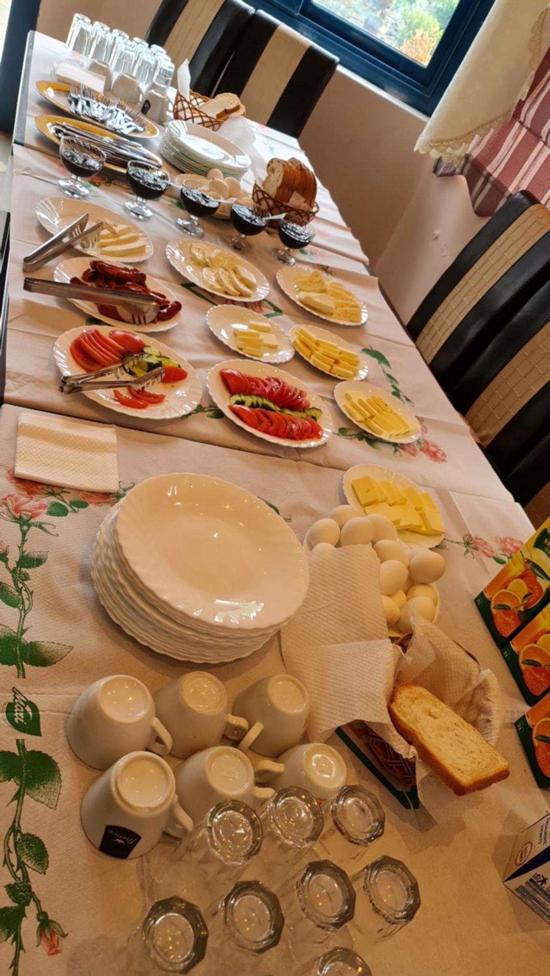 Hotel Parku I Palmave Gjirokastër Buitenkant foto